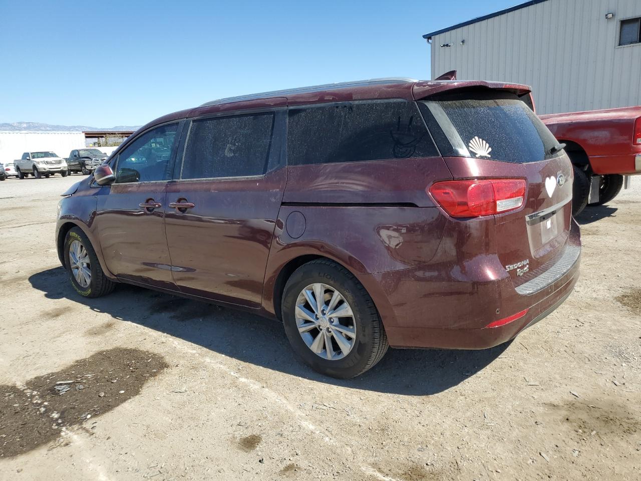 2016 Kia Sedona - Image 2