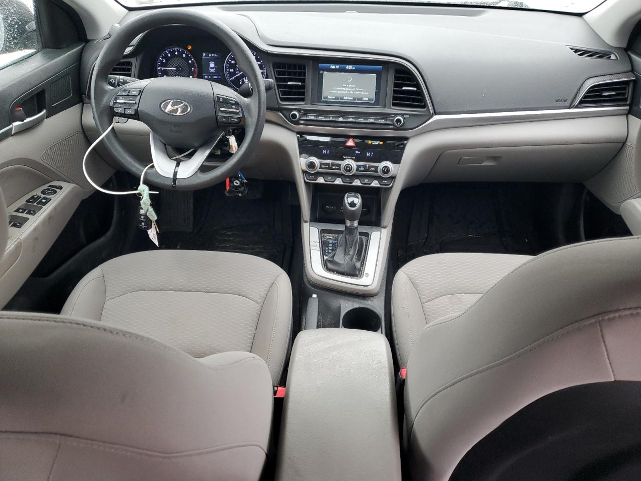 2020 Hyundai Elantra - Image 8