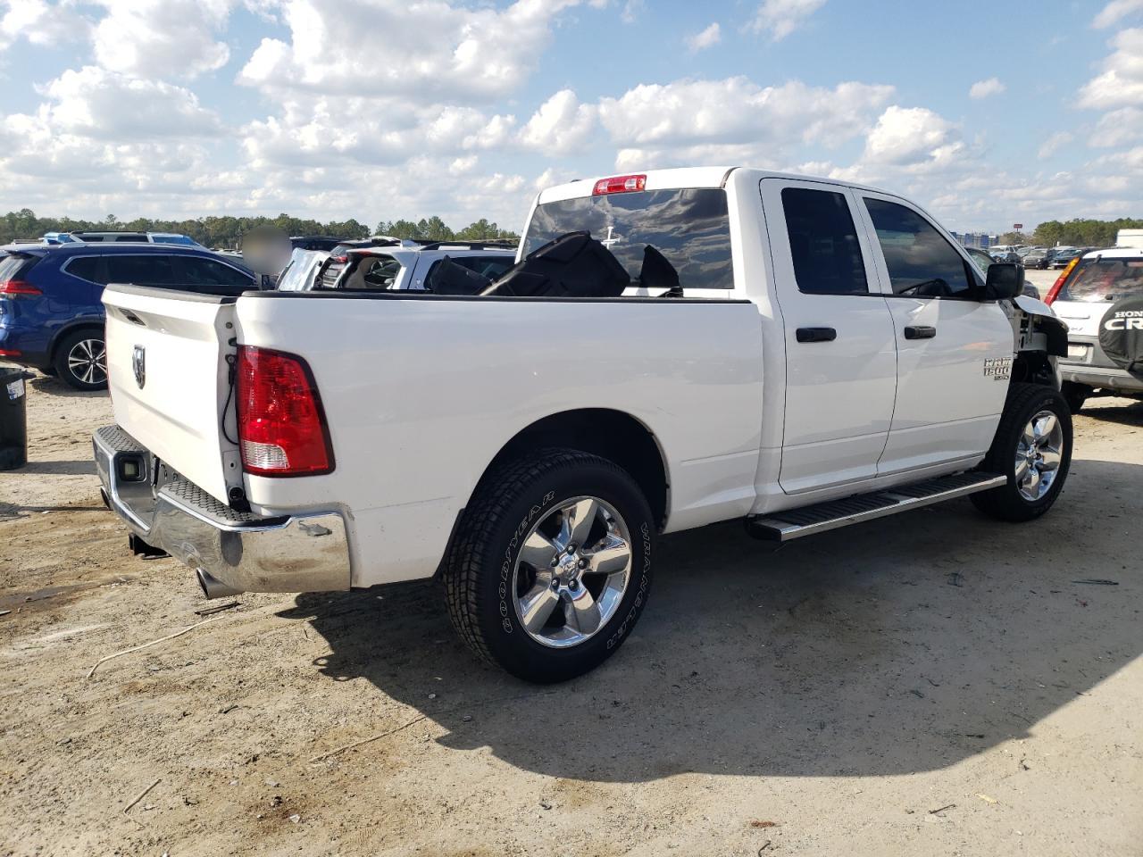 2019 RAM 1500 - Image 3