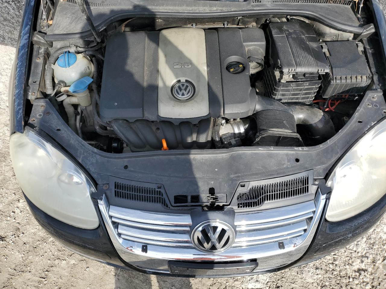 2006 Volkswagen Jetta - Image 11