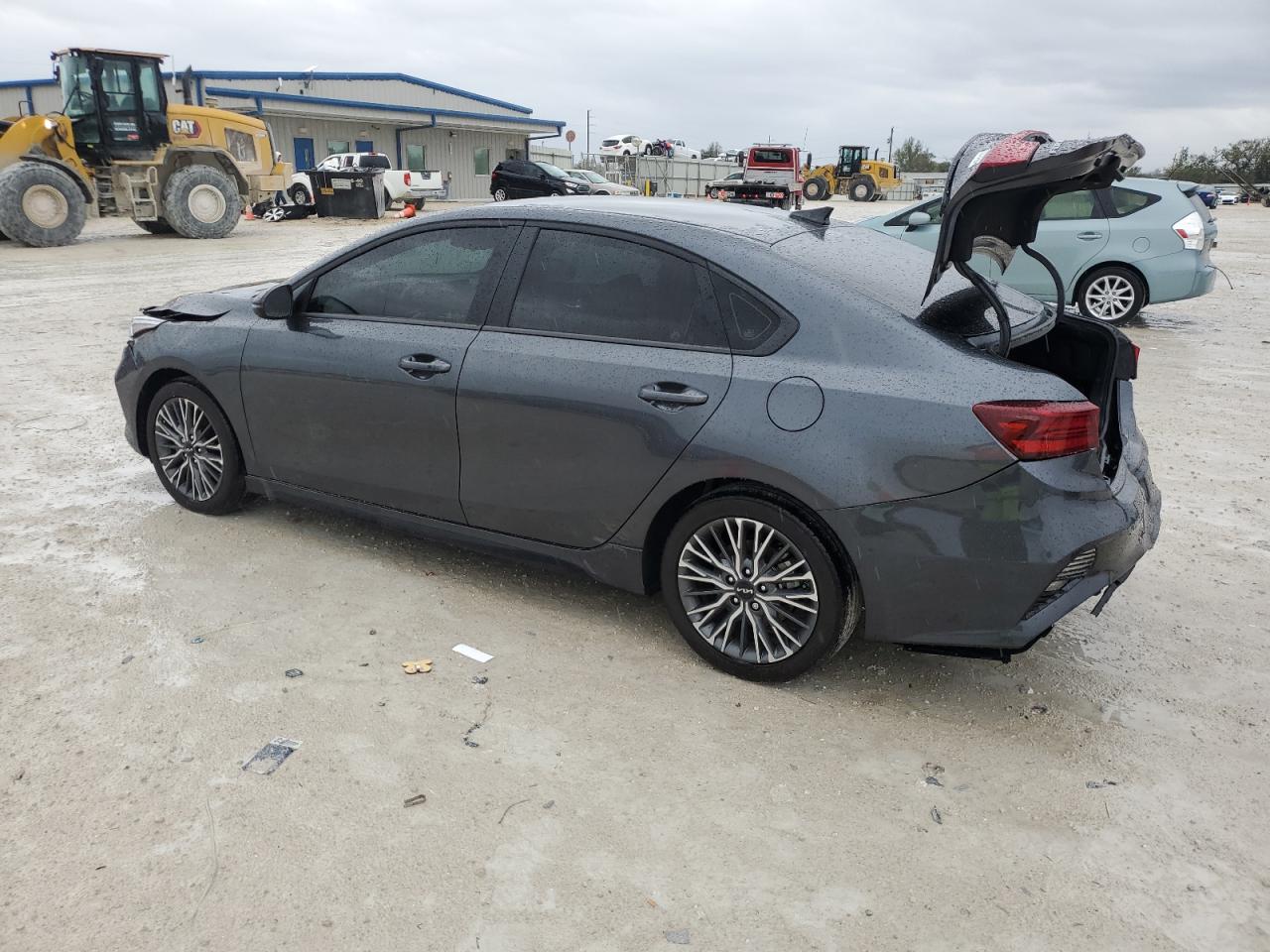 2024 Kia Forte - Image 2