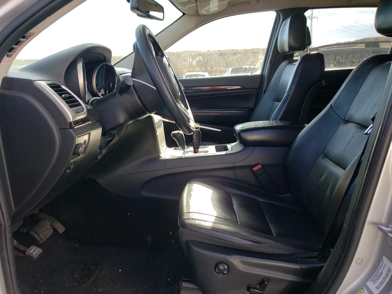 2012 Jeep Grand Cherokee - Image 7