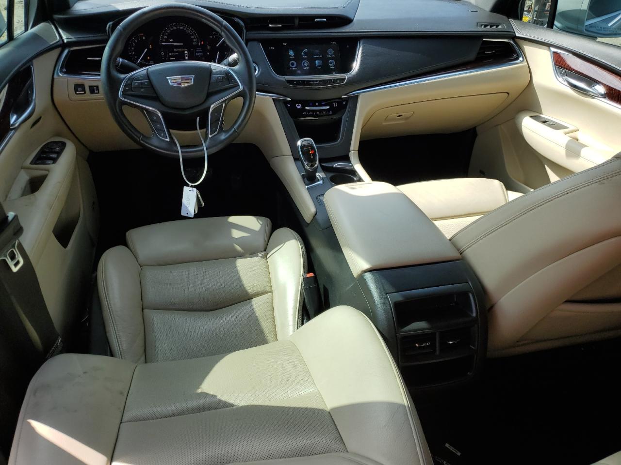 2017 Cadillac XT5 - Image 8