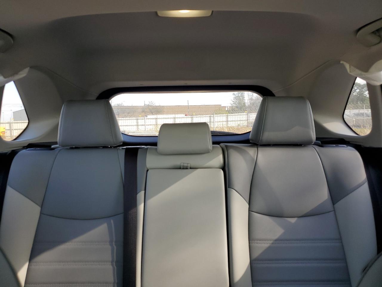 2022 Toyota RAV 4 - Image 10