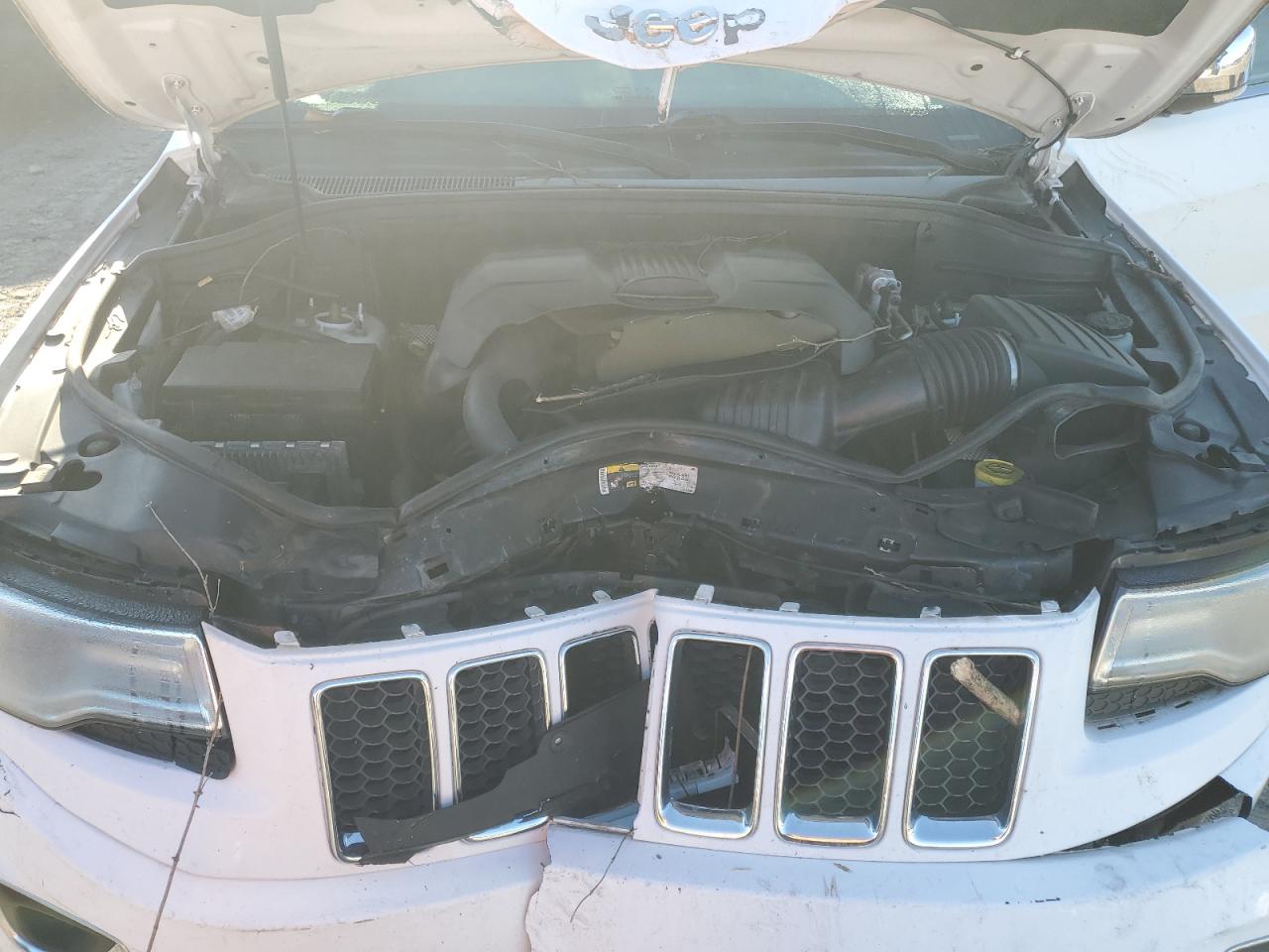 2014 Jeep Grand Cherokee - Image 12