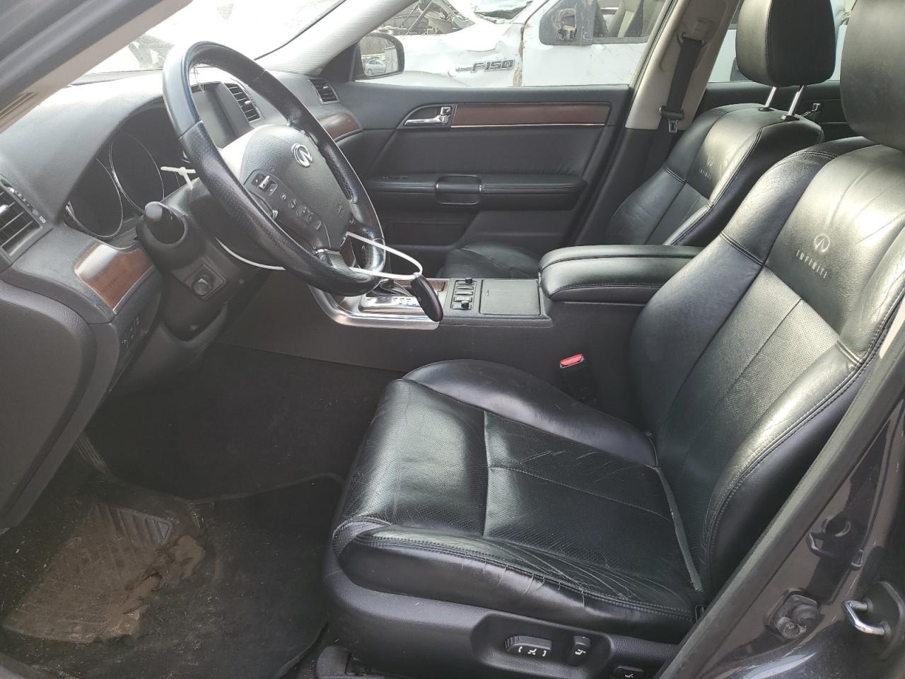 2010 Infiniti M - Image 7