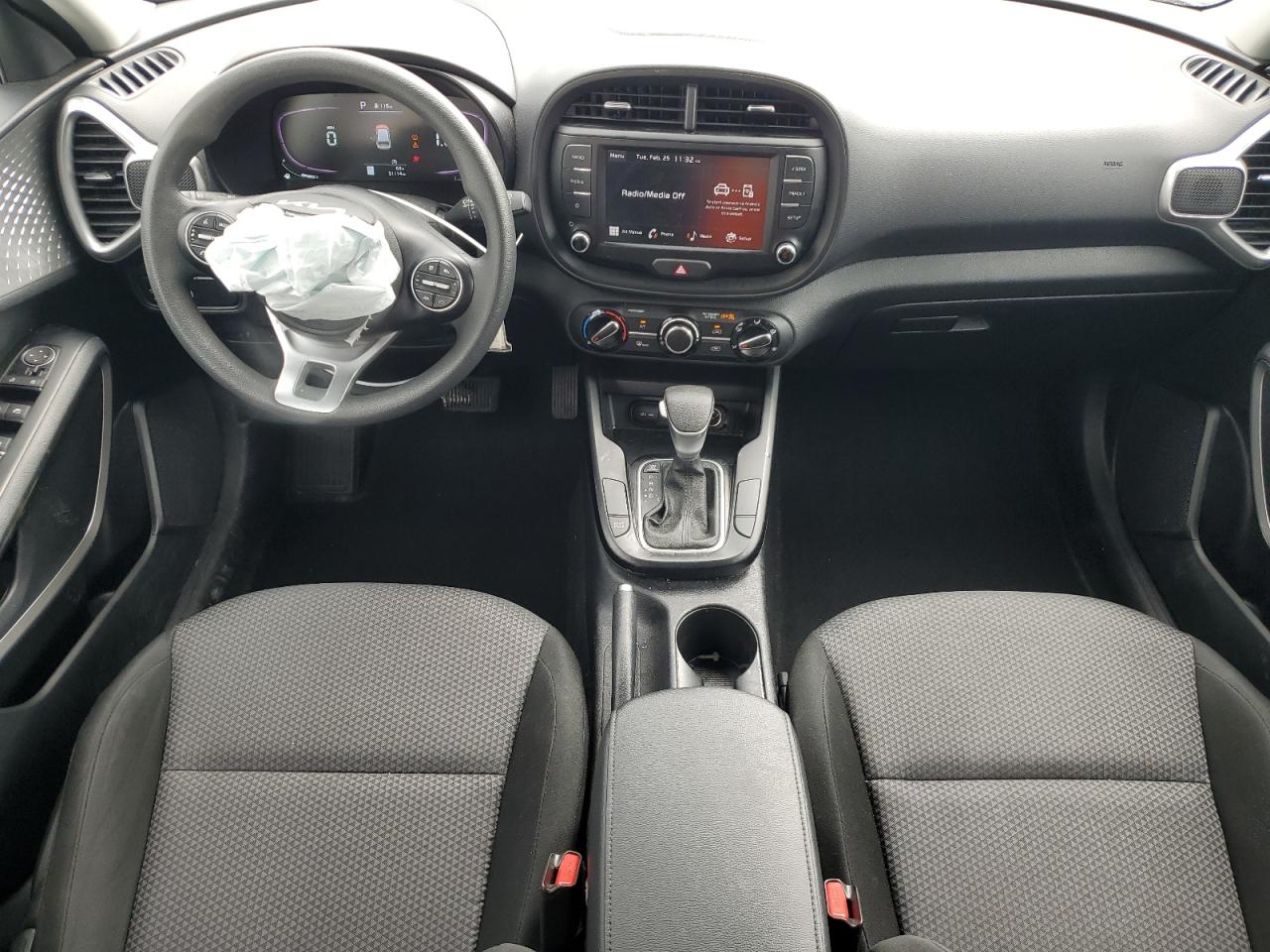 2023 Kia Soul - Image 8