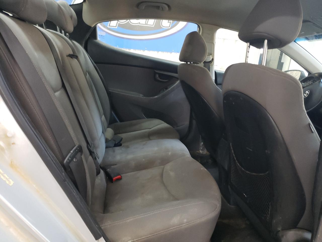 2014 Hyundai Elantra - Image 10