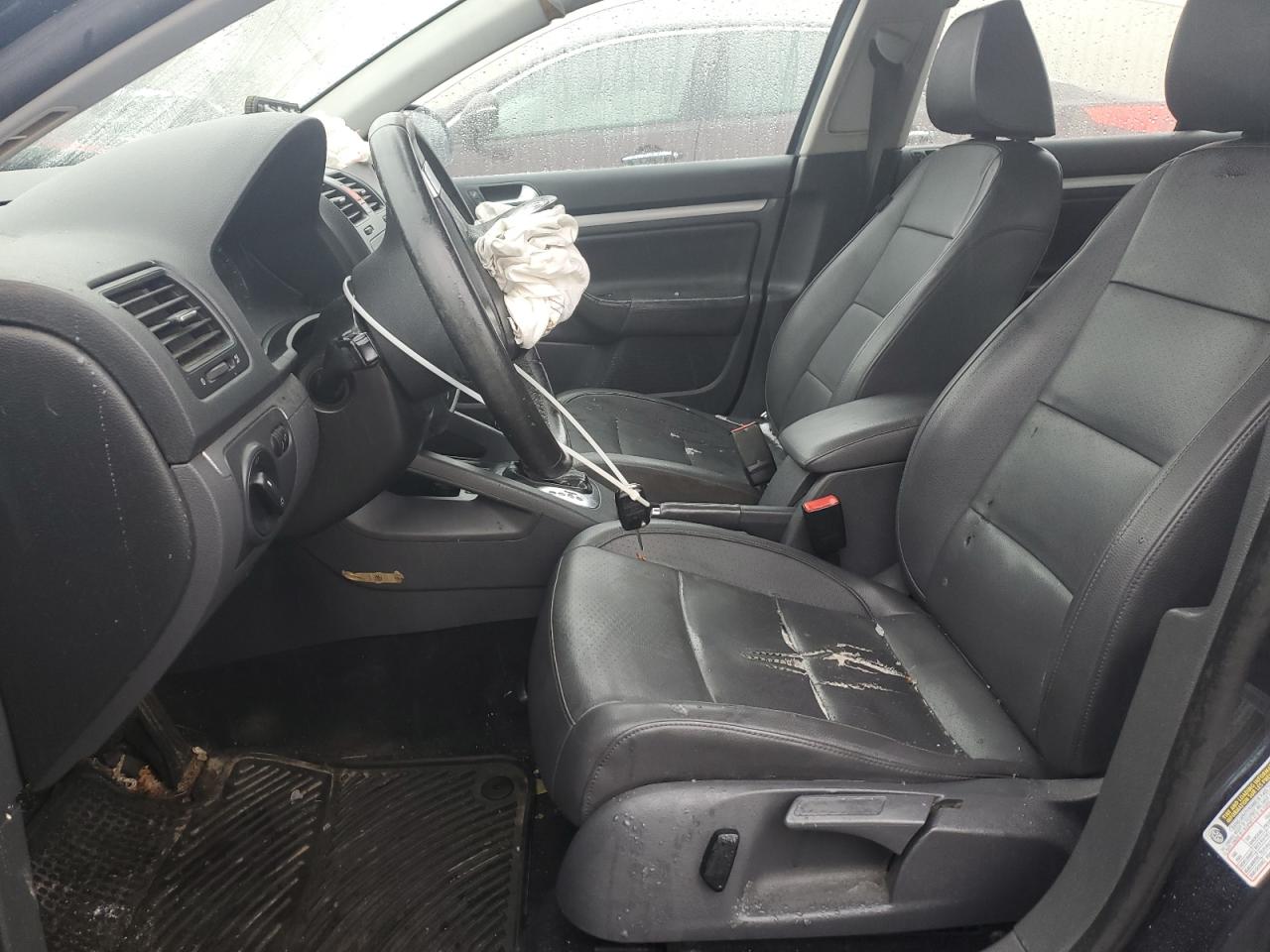 2009 Volkswagen Jetta - Image 7