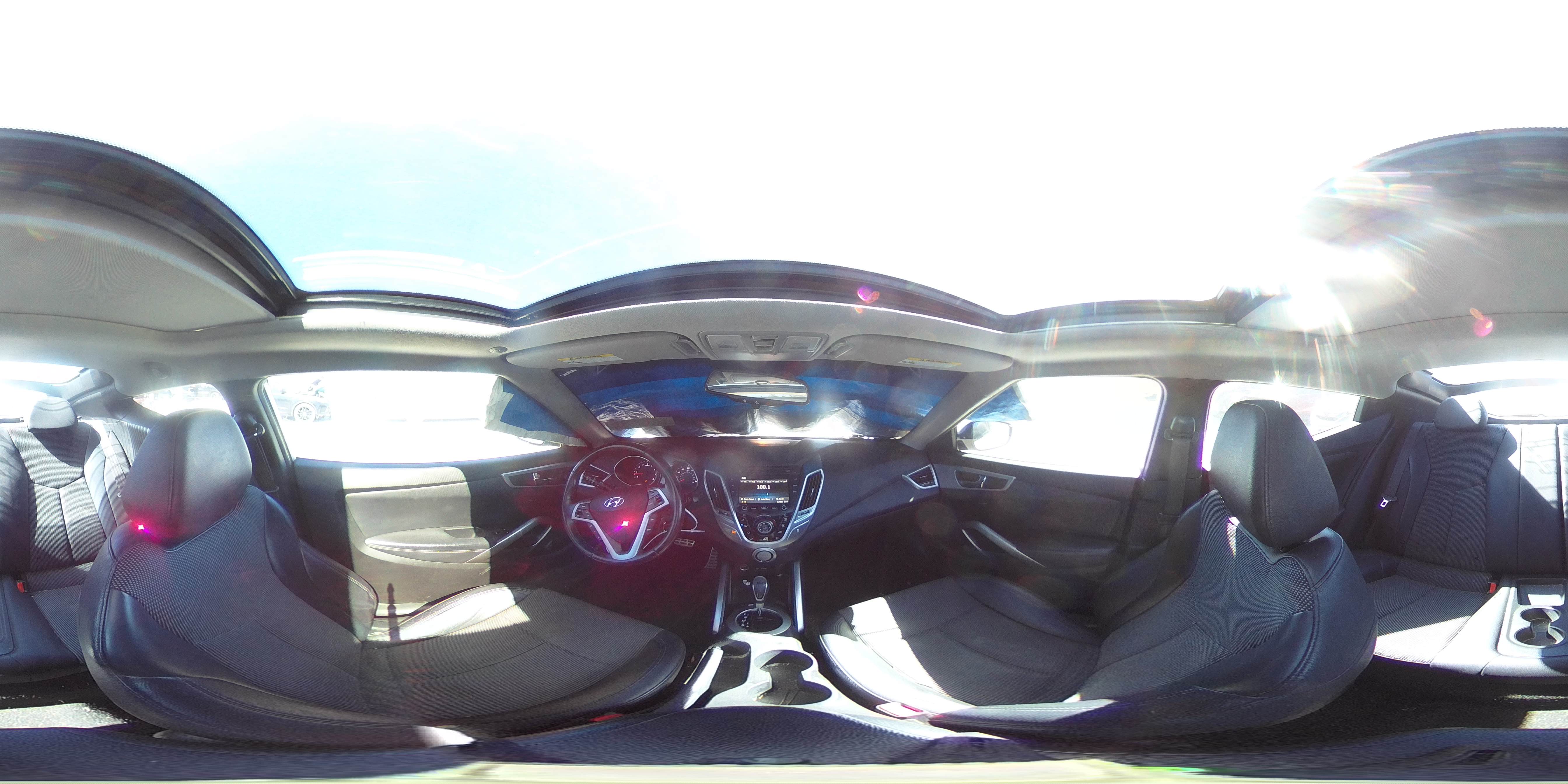 2014 Hyundai Veloster - Image 14