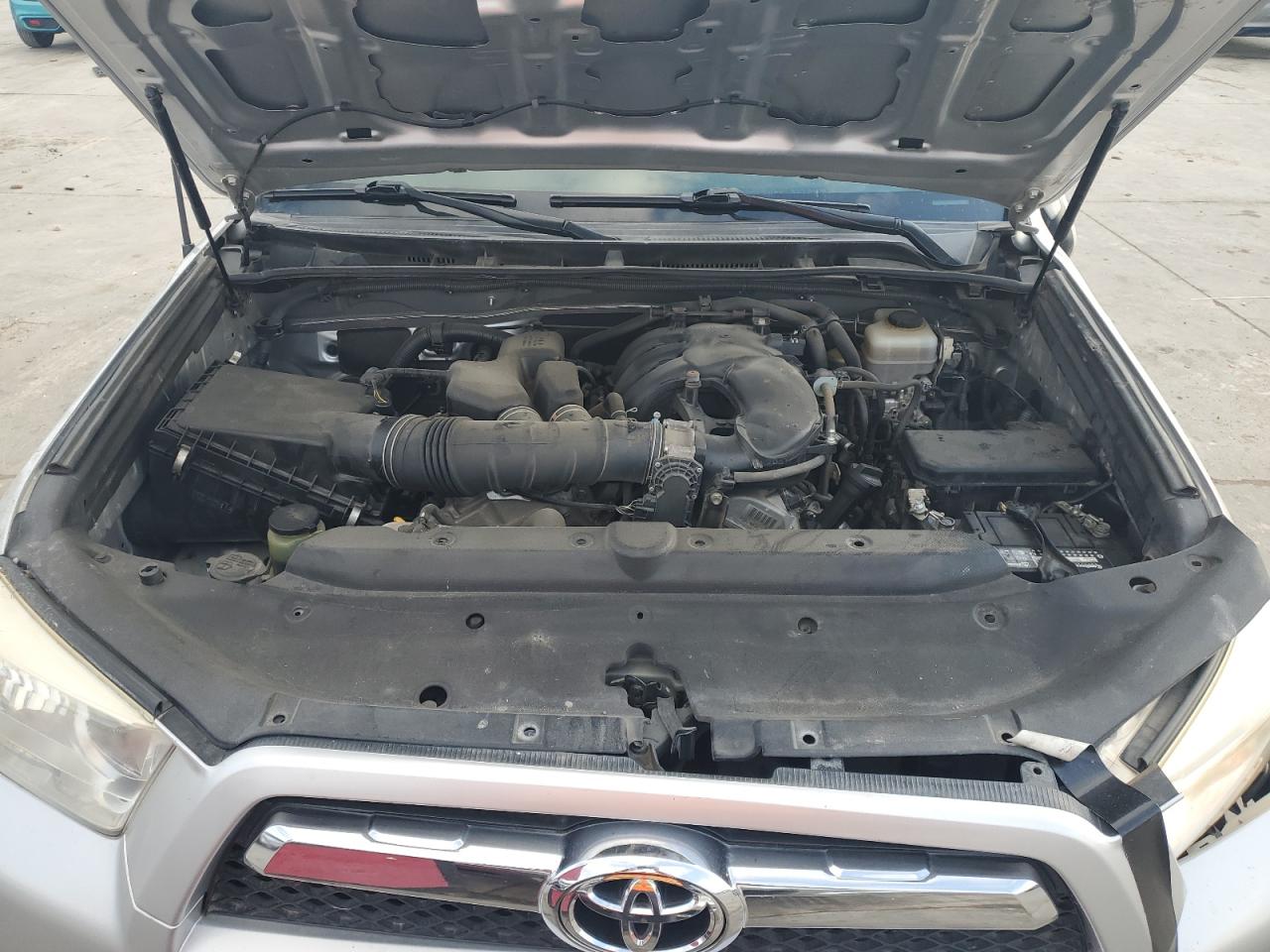 2011 Toyota 4Runner Sr5 VIN: JTEZU5JR9B5027110 Lot: 44232085