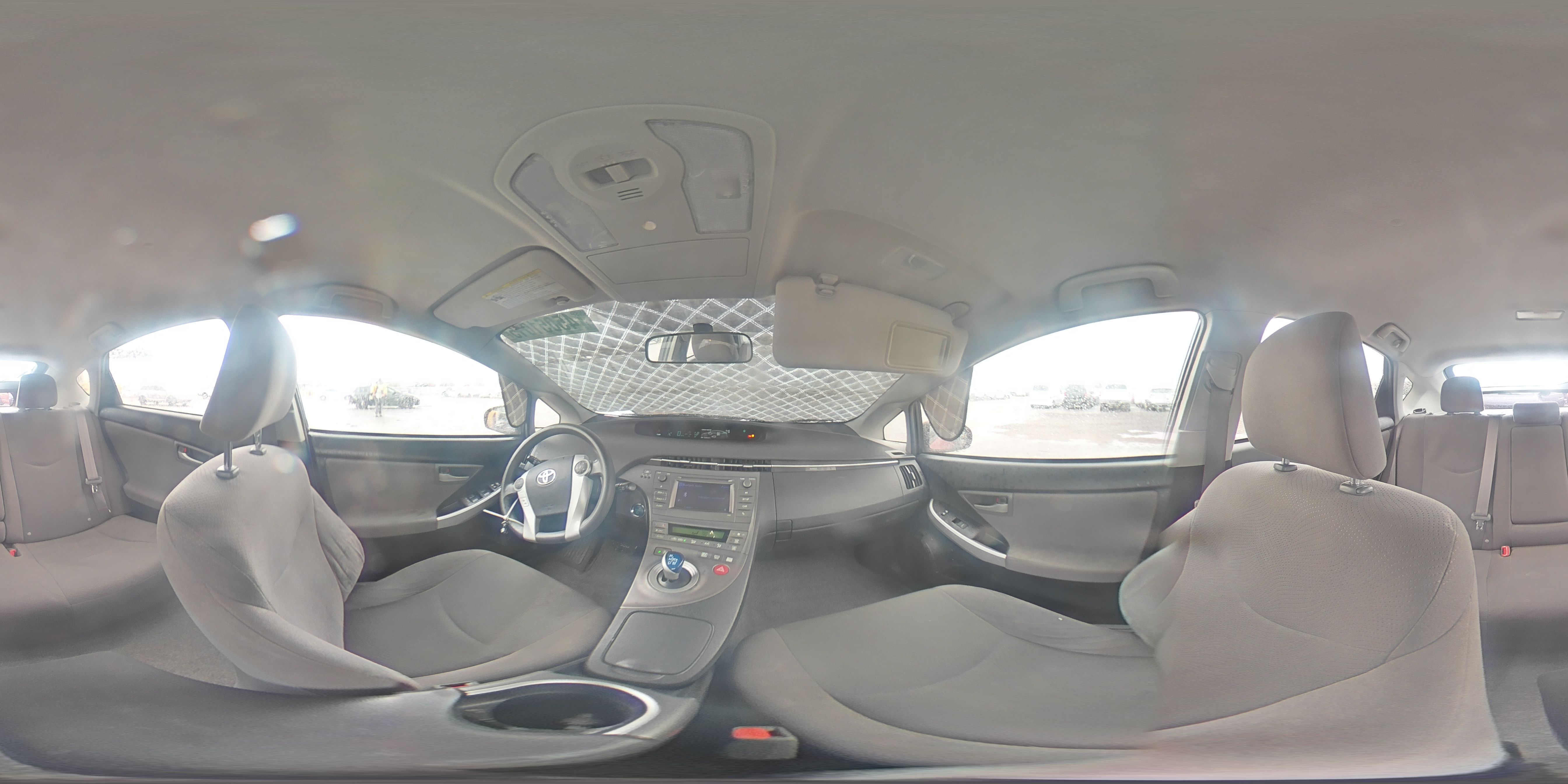 2014 Toyota Prius - Image 13