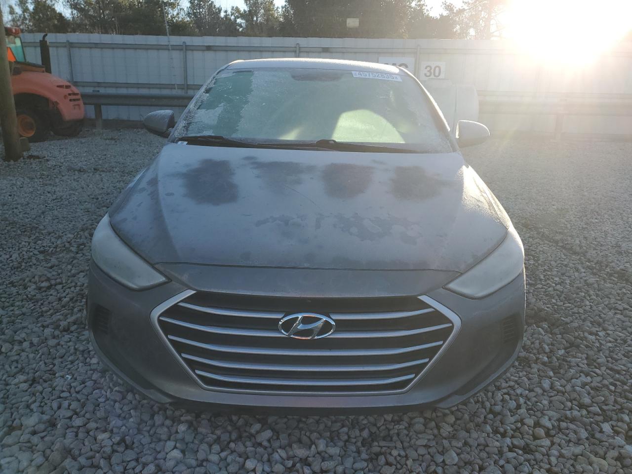 2017 Hyundai Elantra - Image 5