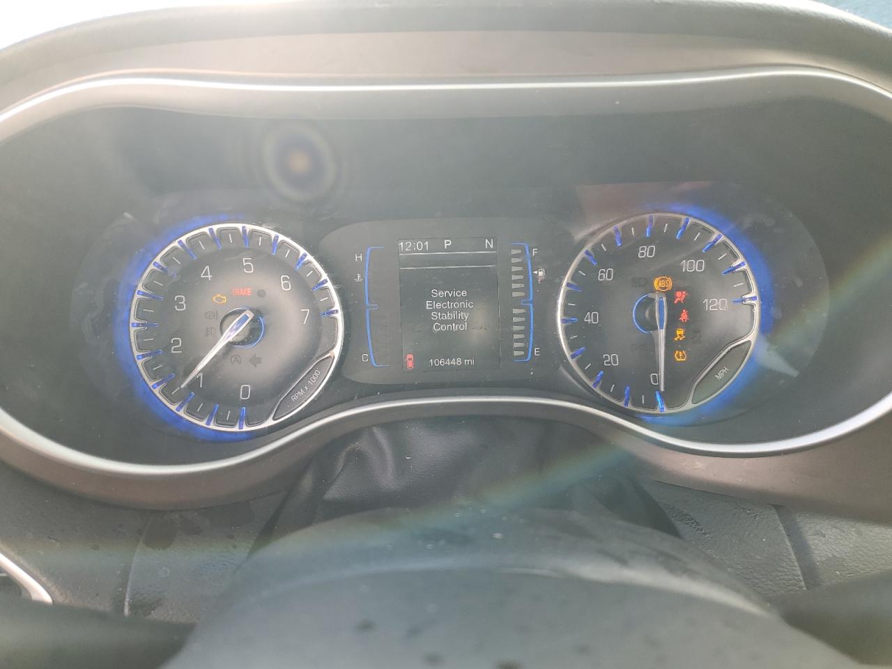2017 Chrysler Pacifica - Image 9