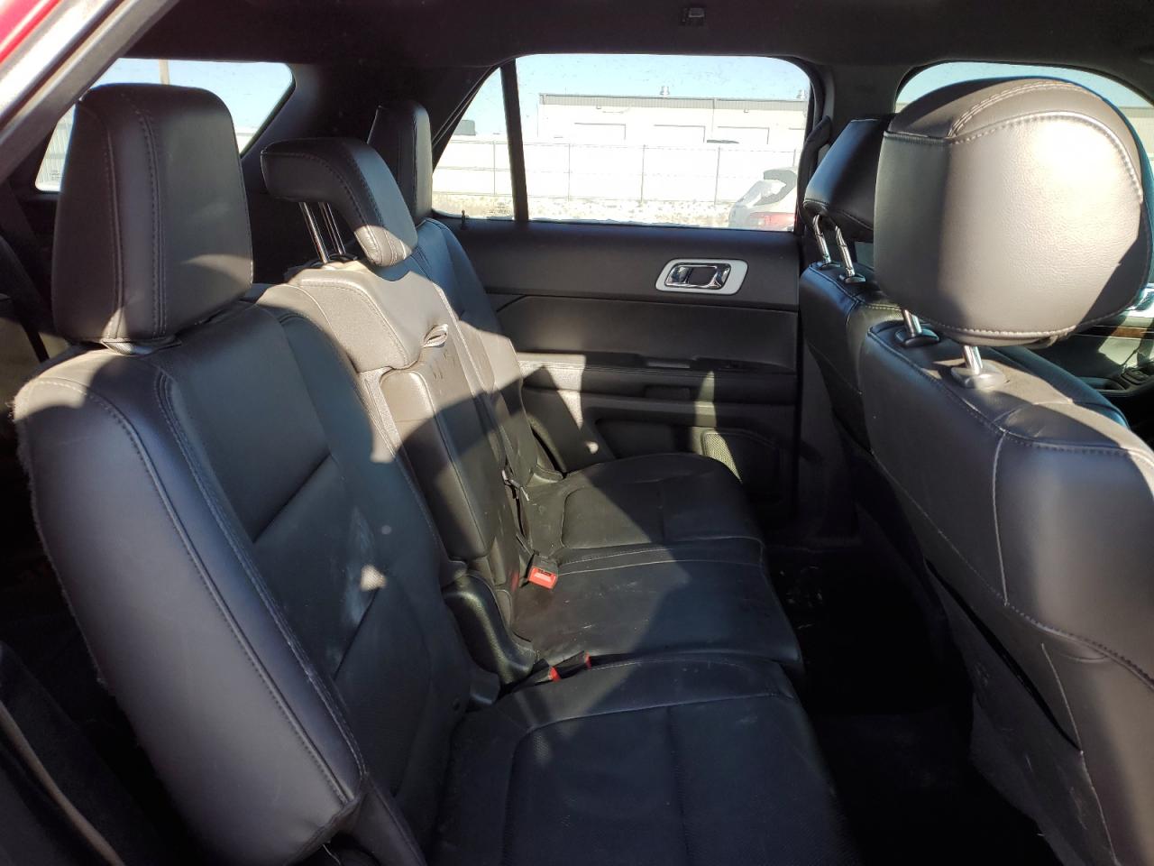2015 Ford Explorer - Image 11