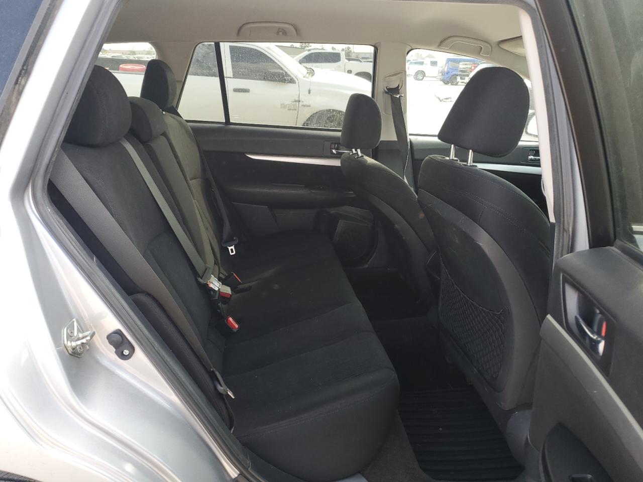 2014 Subaru Outback - Image 11