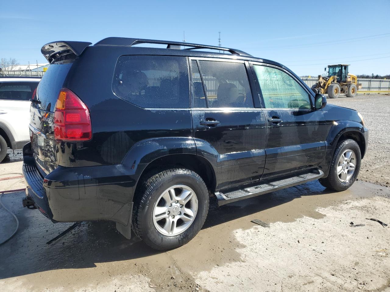 2004 Lexus GX - Image 3