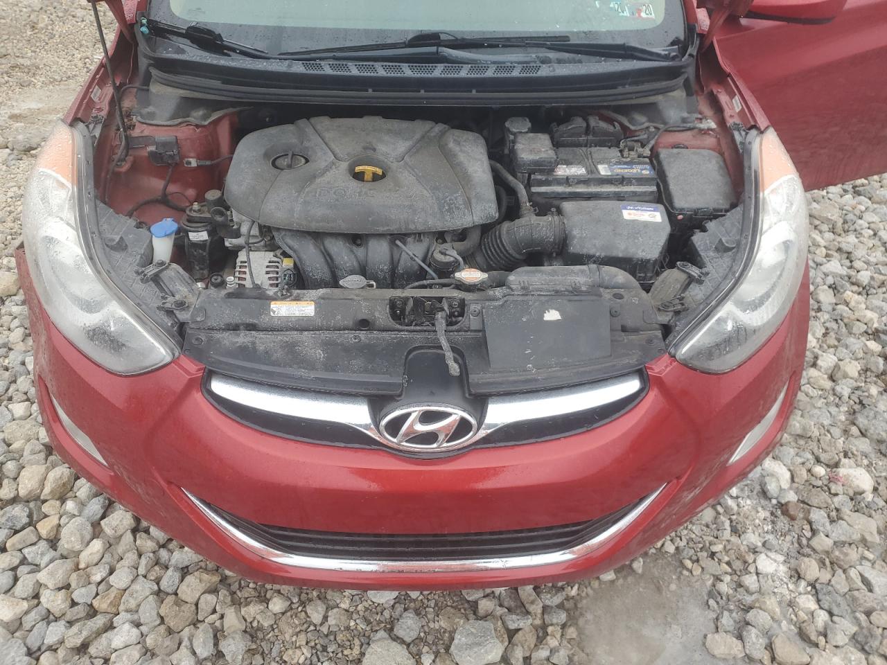 2012 Hyundai Elantra - Image 11