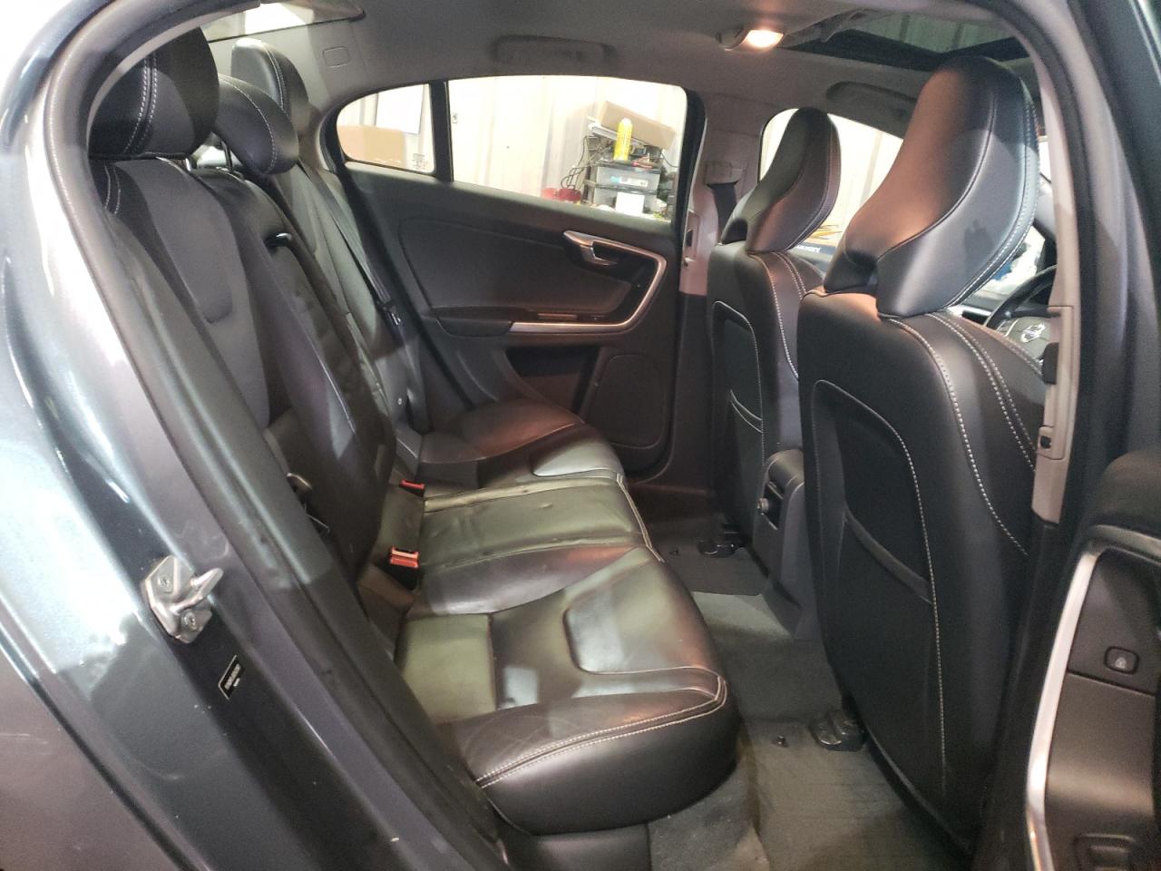 2017 Volvo S60 - Image 10