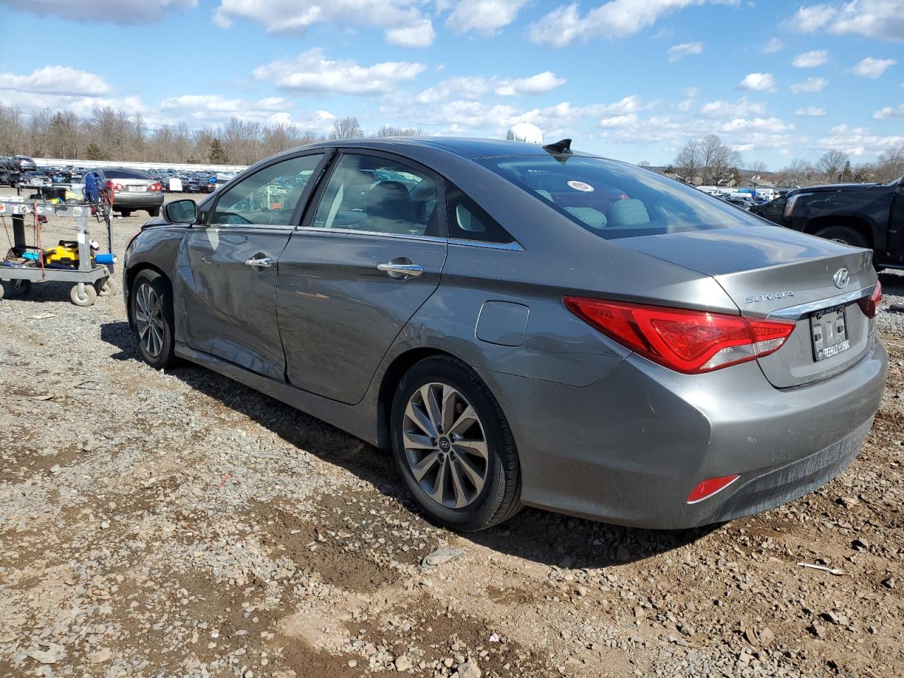 2014 Hyundai Sonata - Image 2