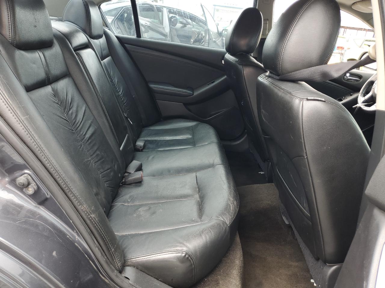 2012 Nissan Altima - Image 10
