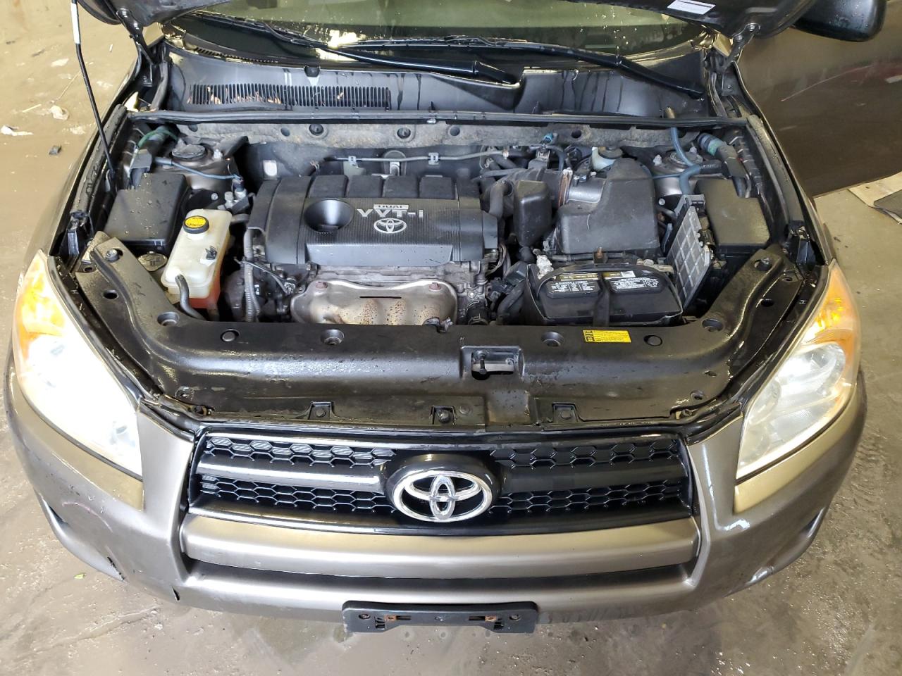 2010 Toyota RAV 4 - Image 12