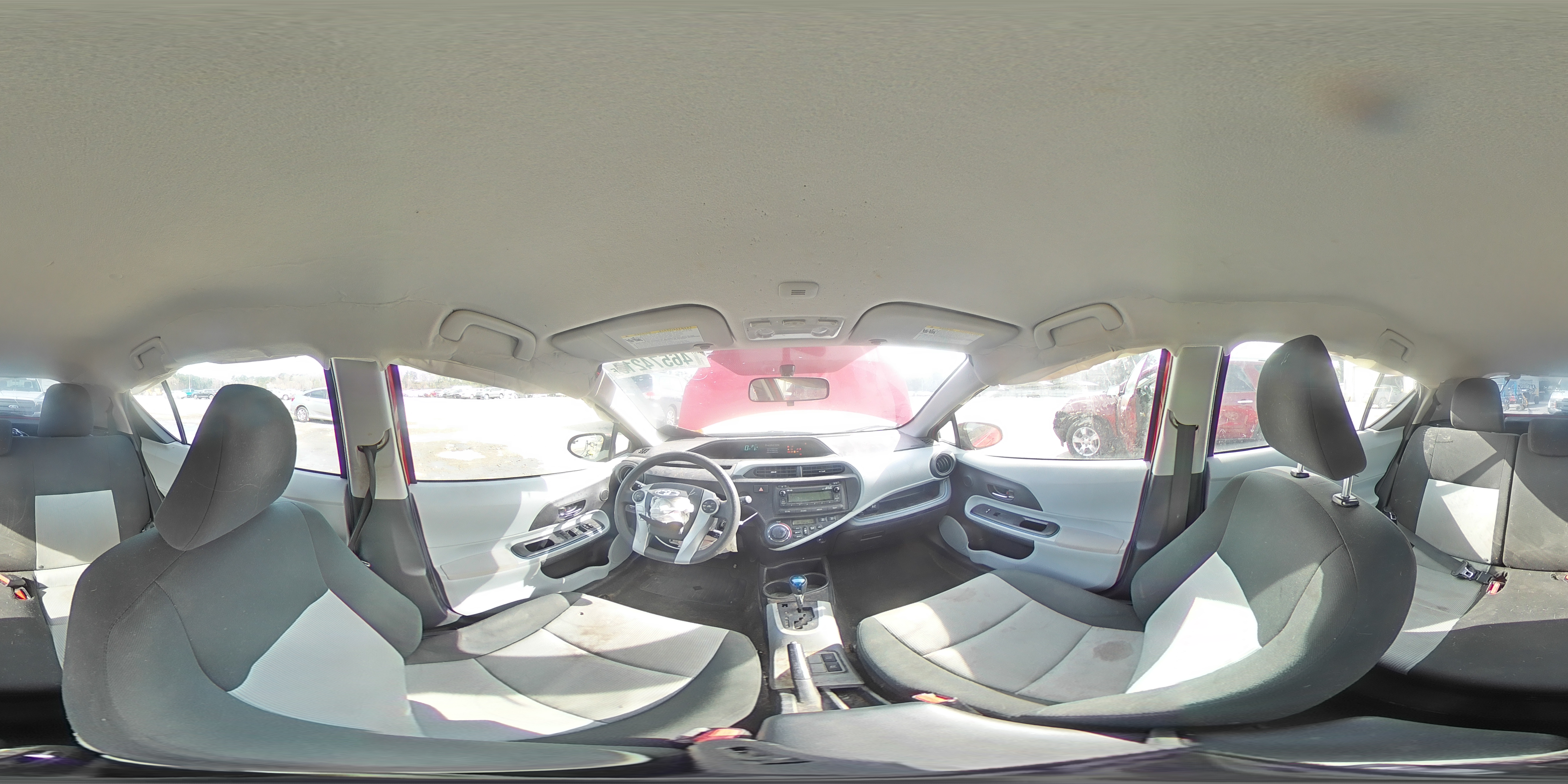 2012 Toyota Prius - Image 14