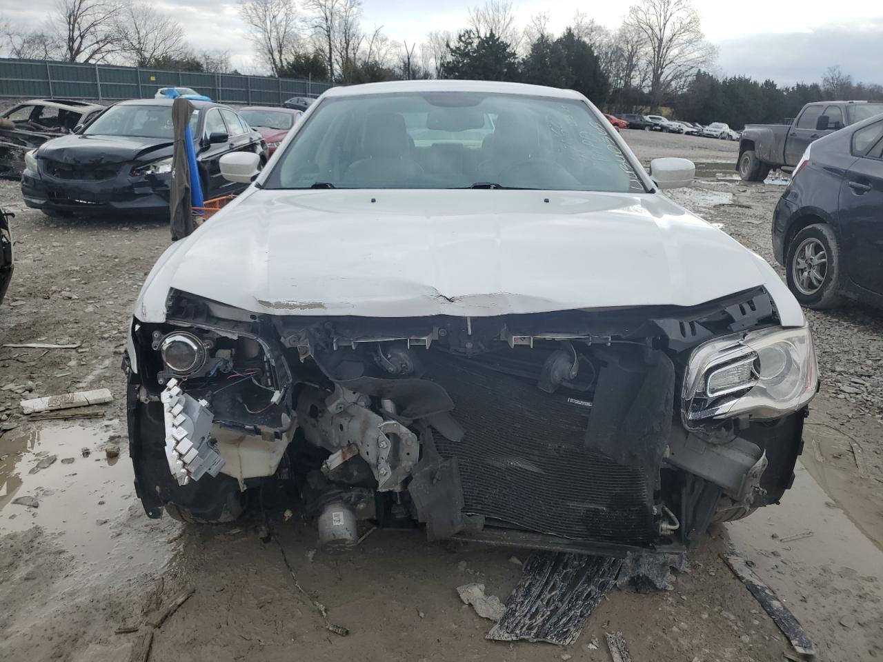 2014 Chrysler 300 - Image 5