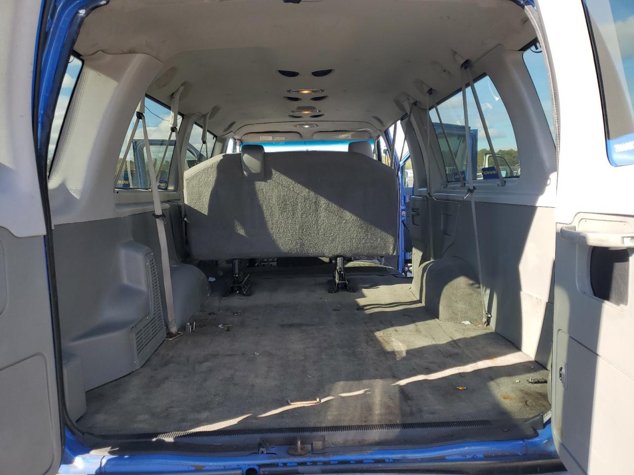 2014 Ford Econoline - Image 10