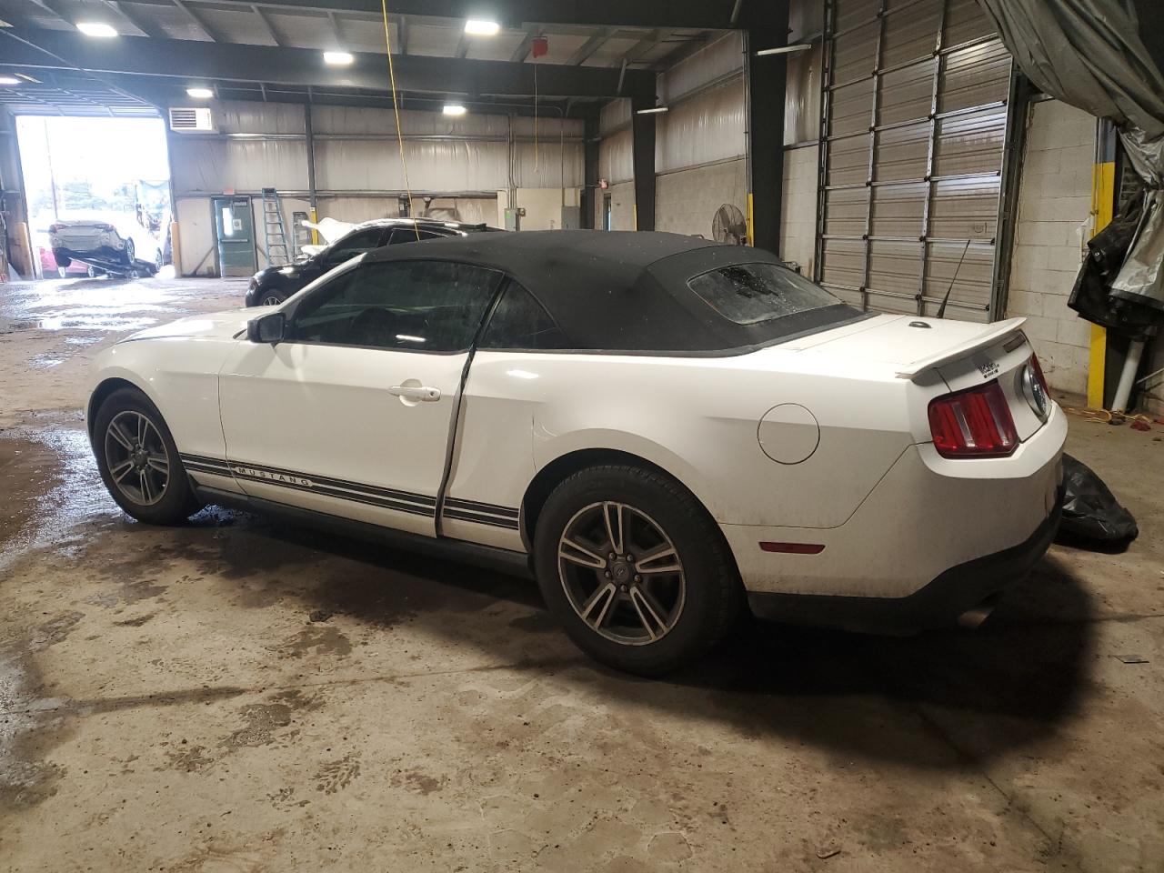 2012 Ford Mustang - Image 2