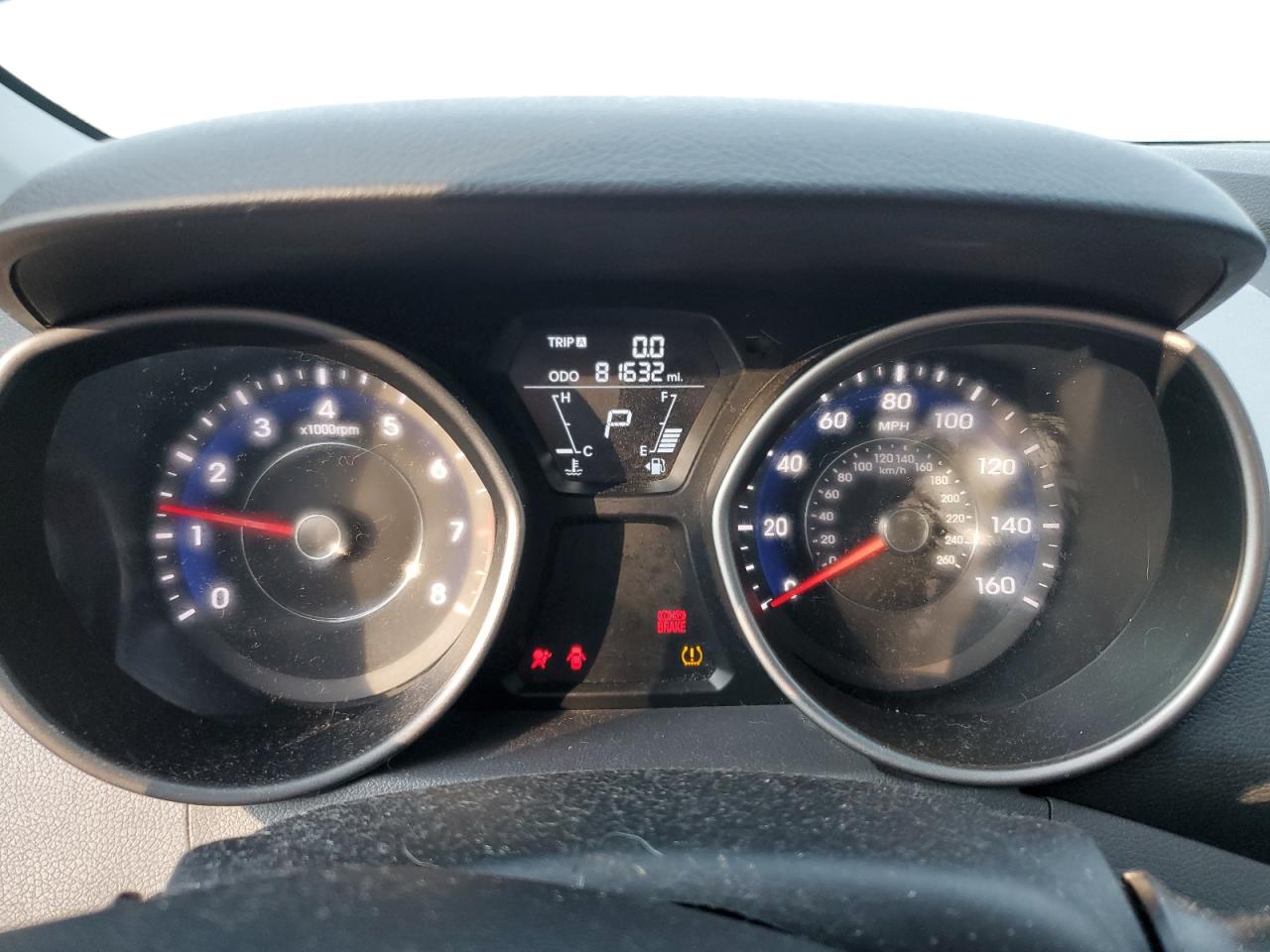 2011 Hyundai Elantra - Image 9