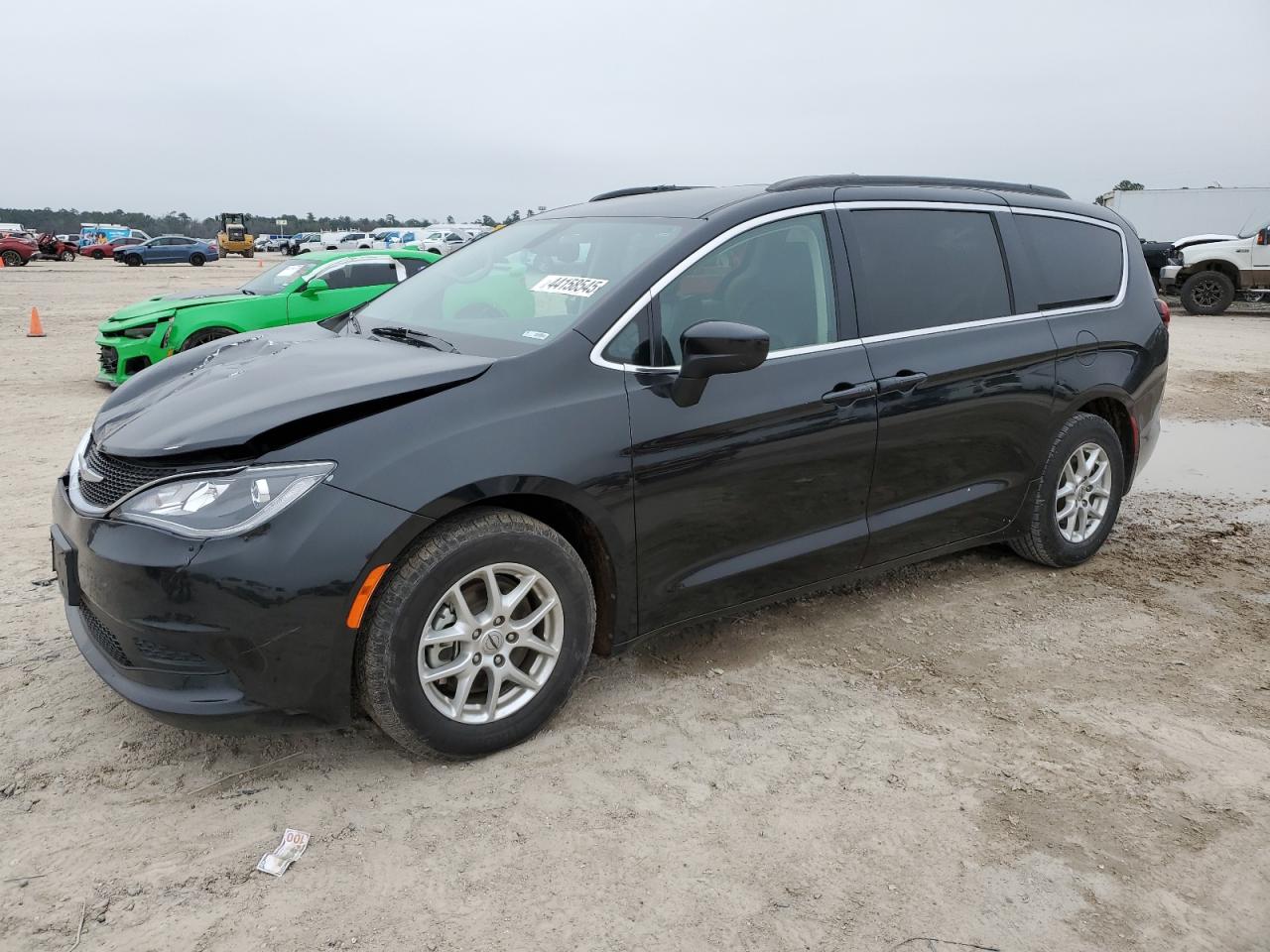 2021 Chrysler Voyager - Image 1