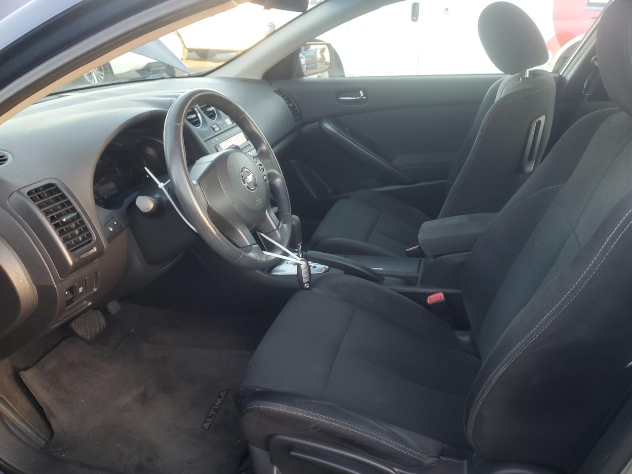 2010 Nissan Altima - Image 7