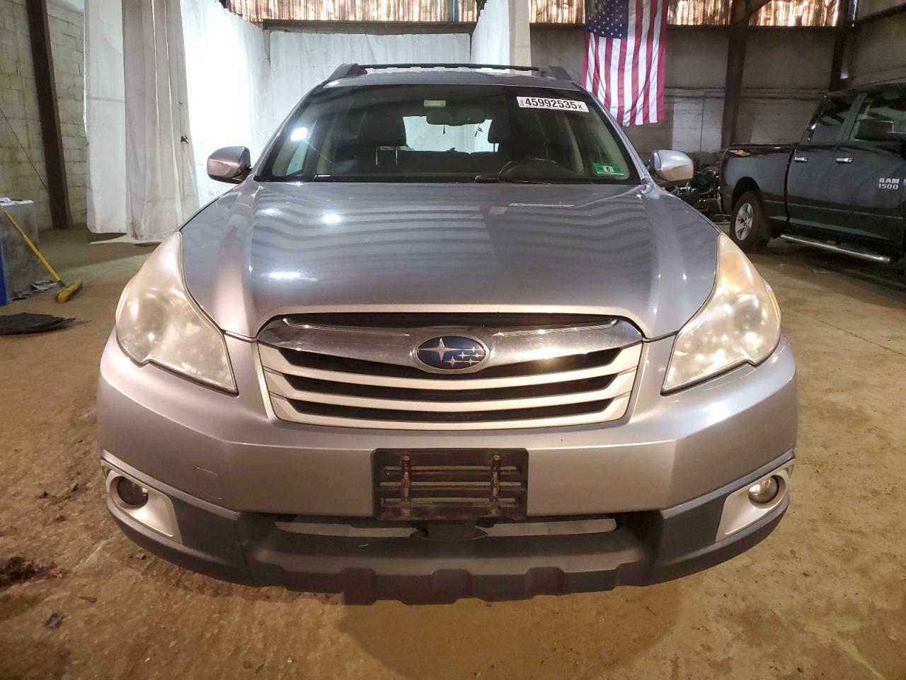 2010 Subaru Outback - Image 5