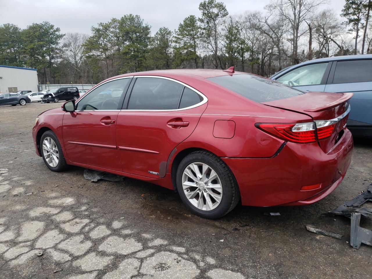 2013 Lexus ES - Image 2