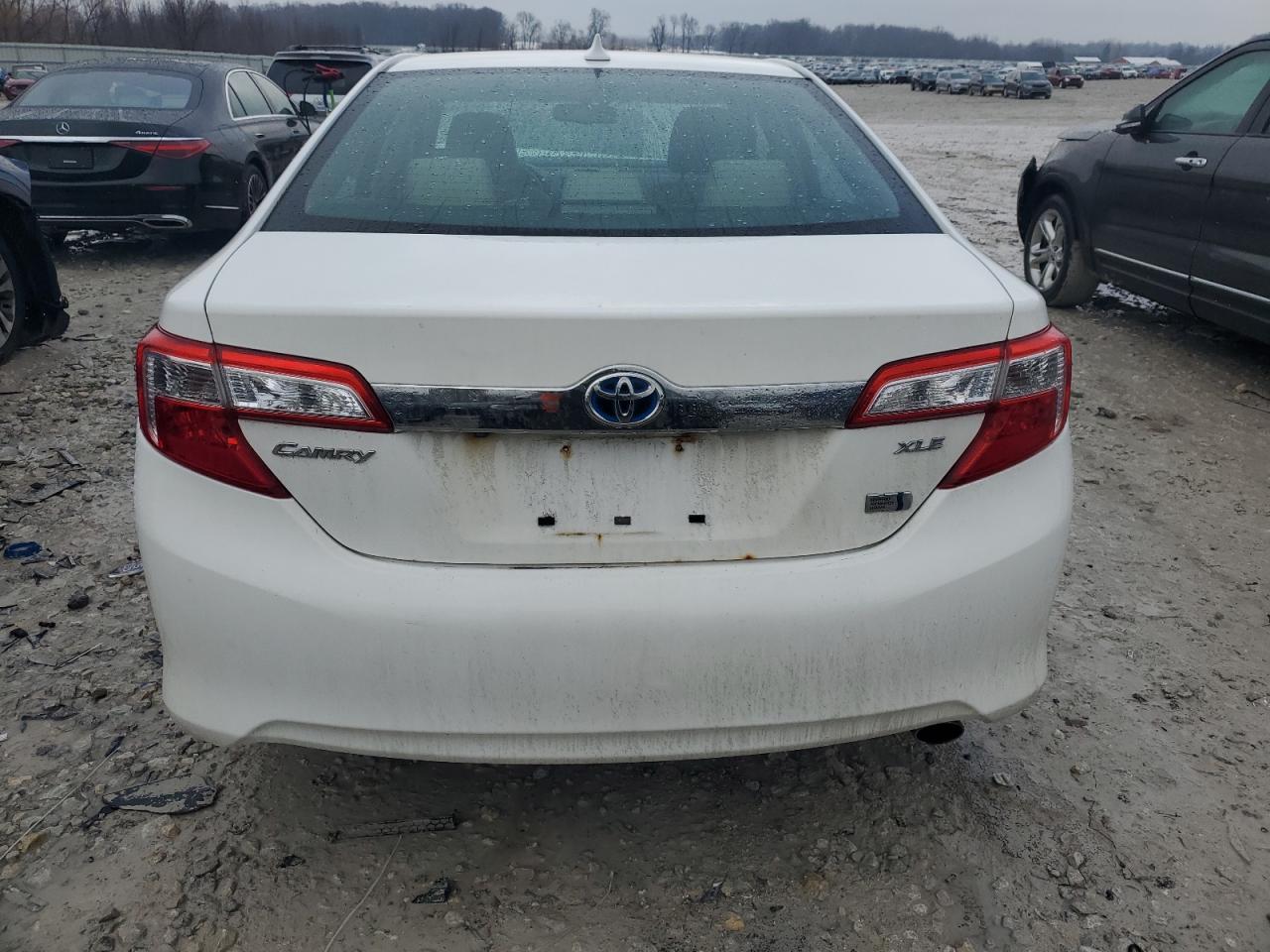 2012 Toyota Camry - Image 6