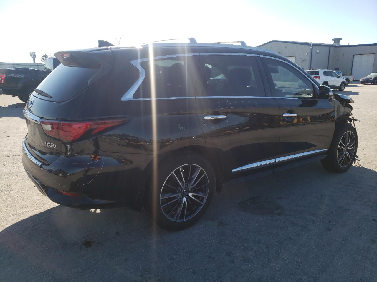 2020 Infiniti QX60 - Image 3