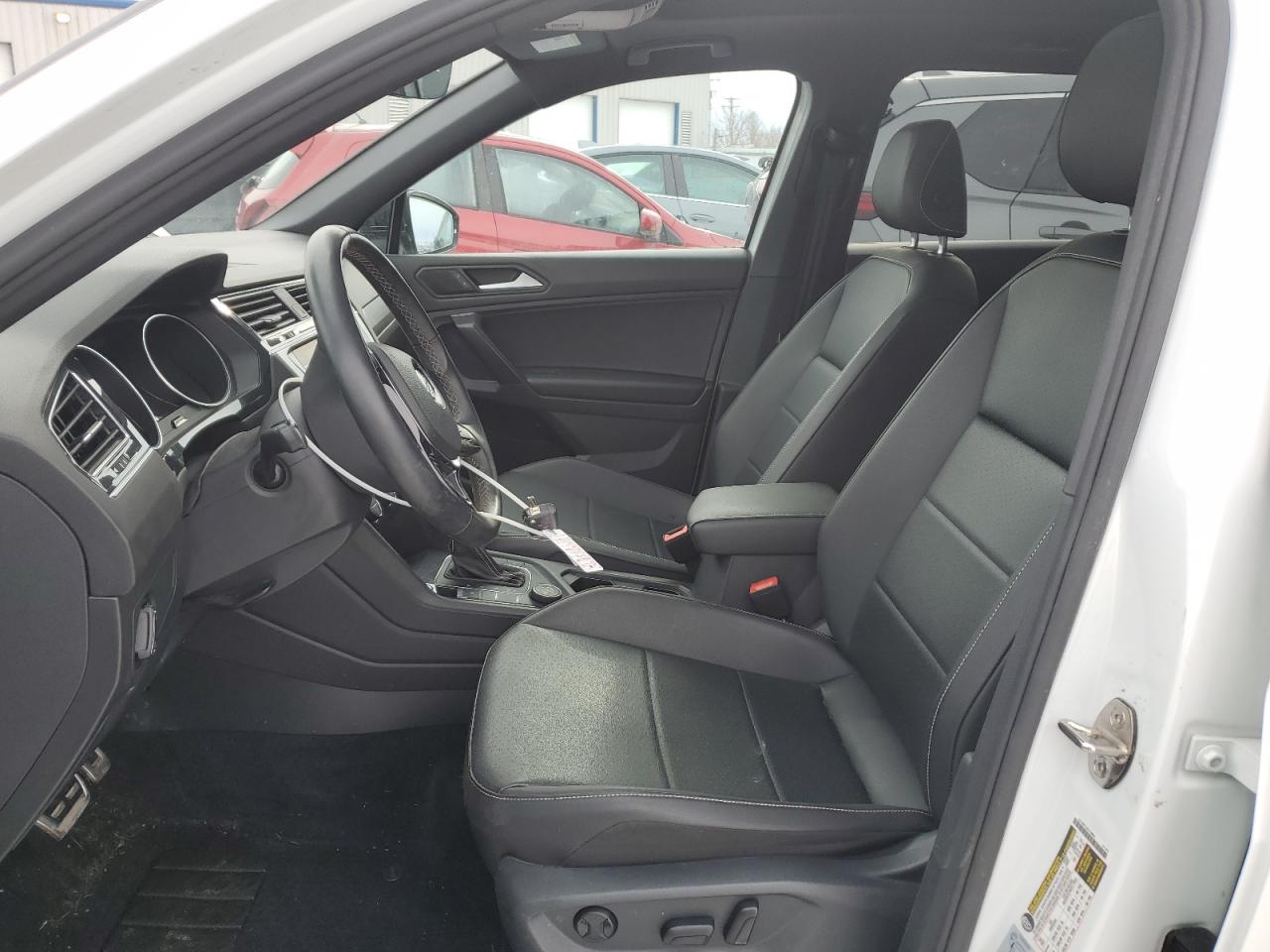 2021 Volkswagen Tiguan - Image 7