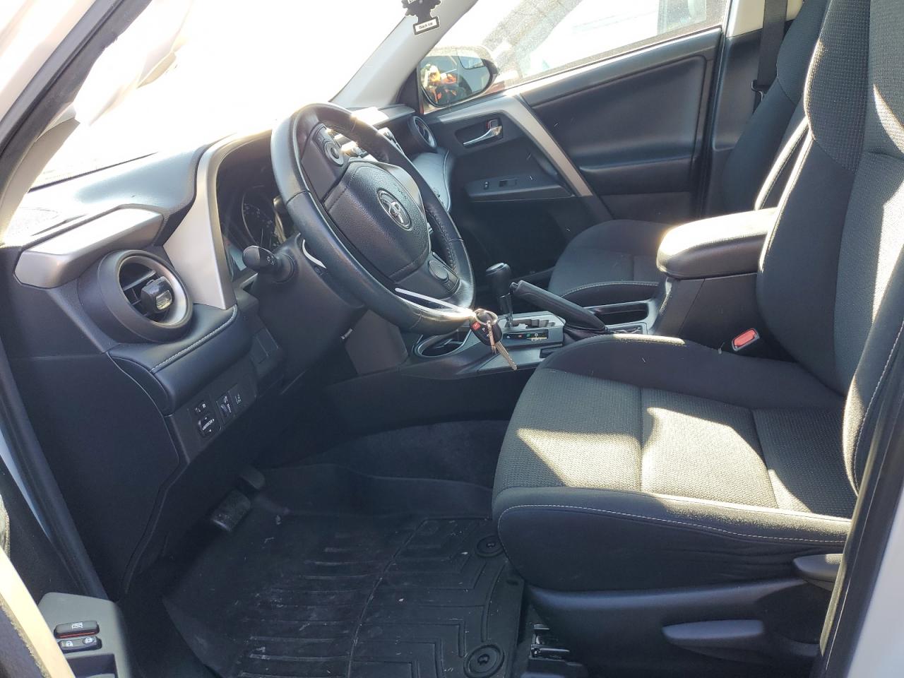2018 Toyota RAV 4 - Image 7