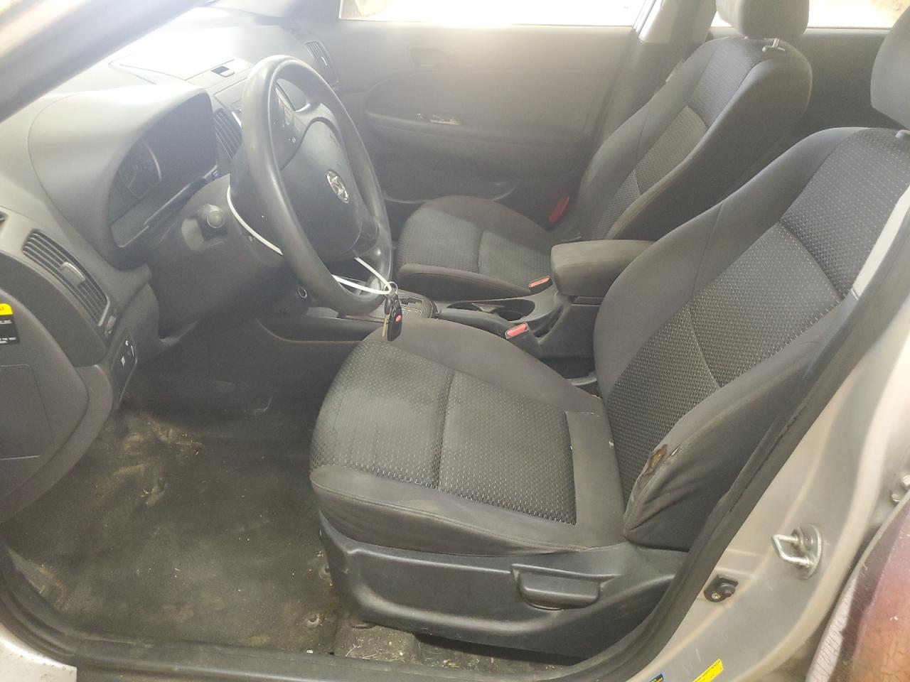 2011 Hyundai Elantra - Image 7