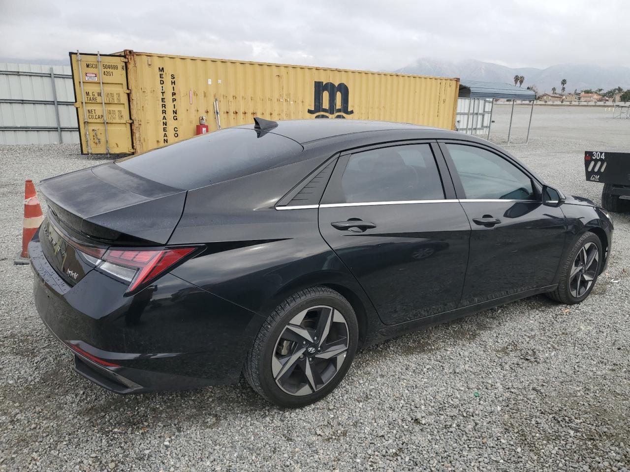 2021 Hyundai Elantra - Image 3