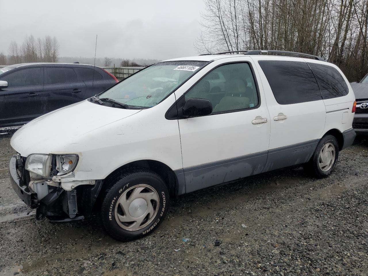 2000 Toyota Sienna - Image 1