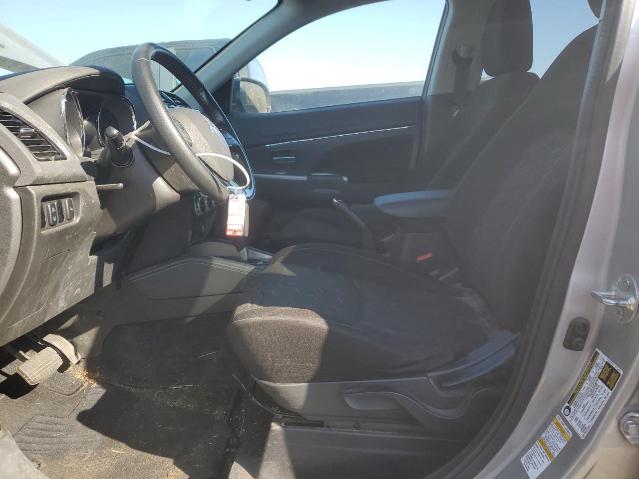2020 Mitsubishi Outlander - Image 7
