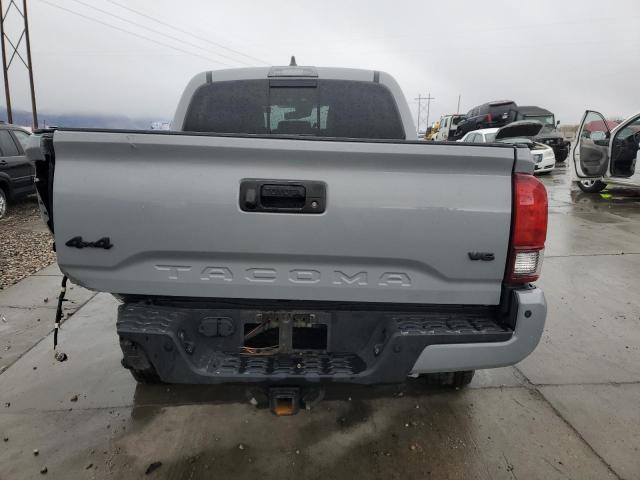  TOYOTA TACOMA 2021 Srebrny