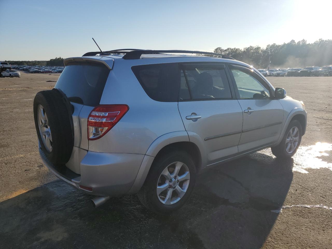 2010 Toyota RAV 4 - Image 3