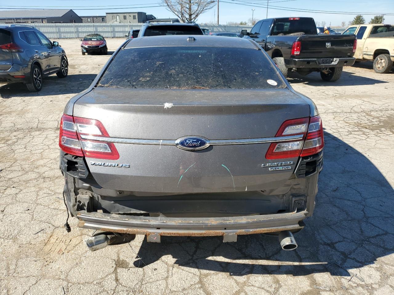 2014 Ford Taurus - Image 6
