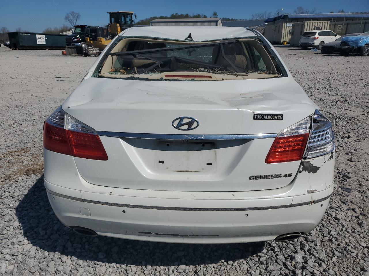 2011 Hyundai Genesis - Image 6