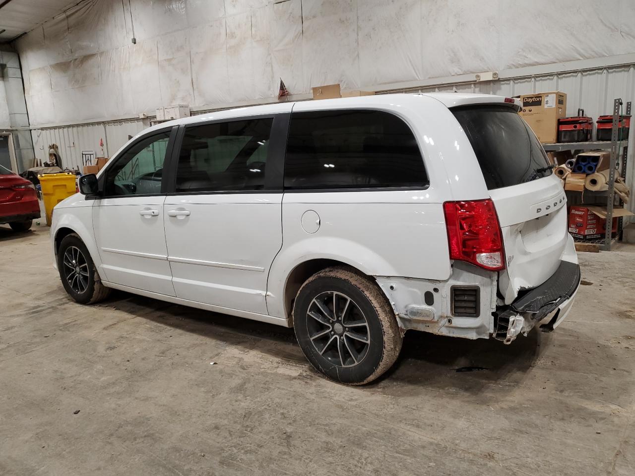 2016 Dodge Caravan - Image 2