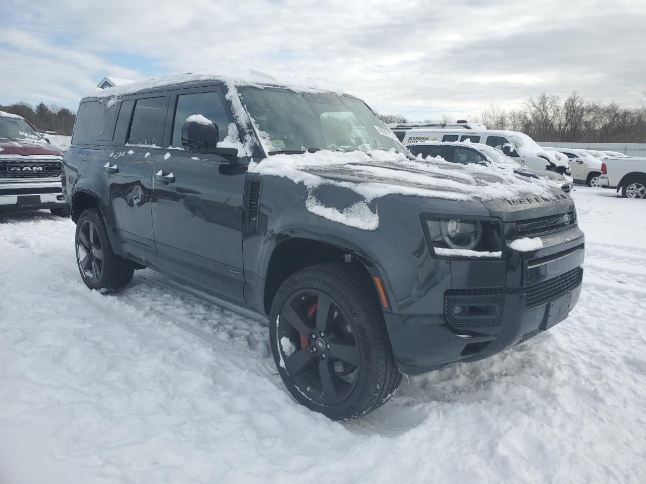 2024 Land Rover Defender - Image 4