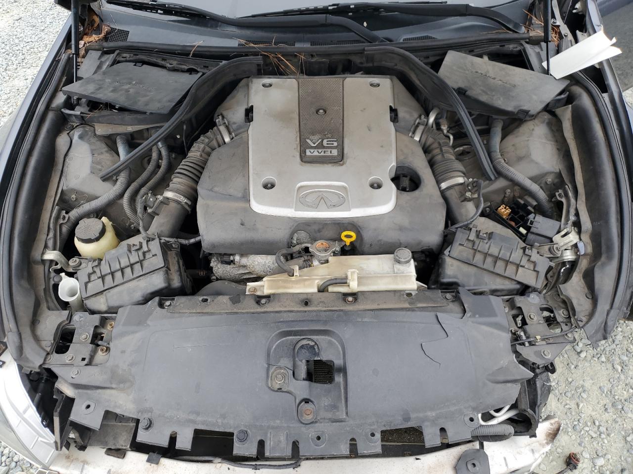 2011 Infiniti G - Image 12